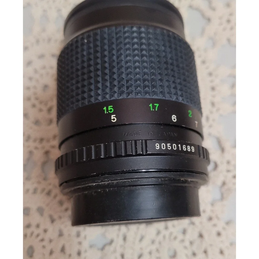 Vivitar 135 millimeter lens auto